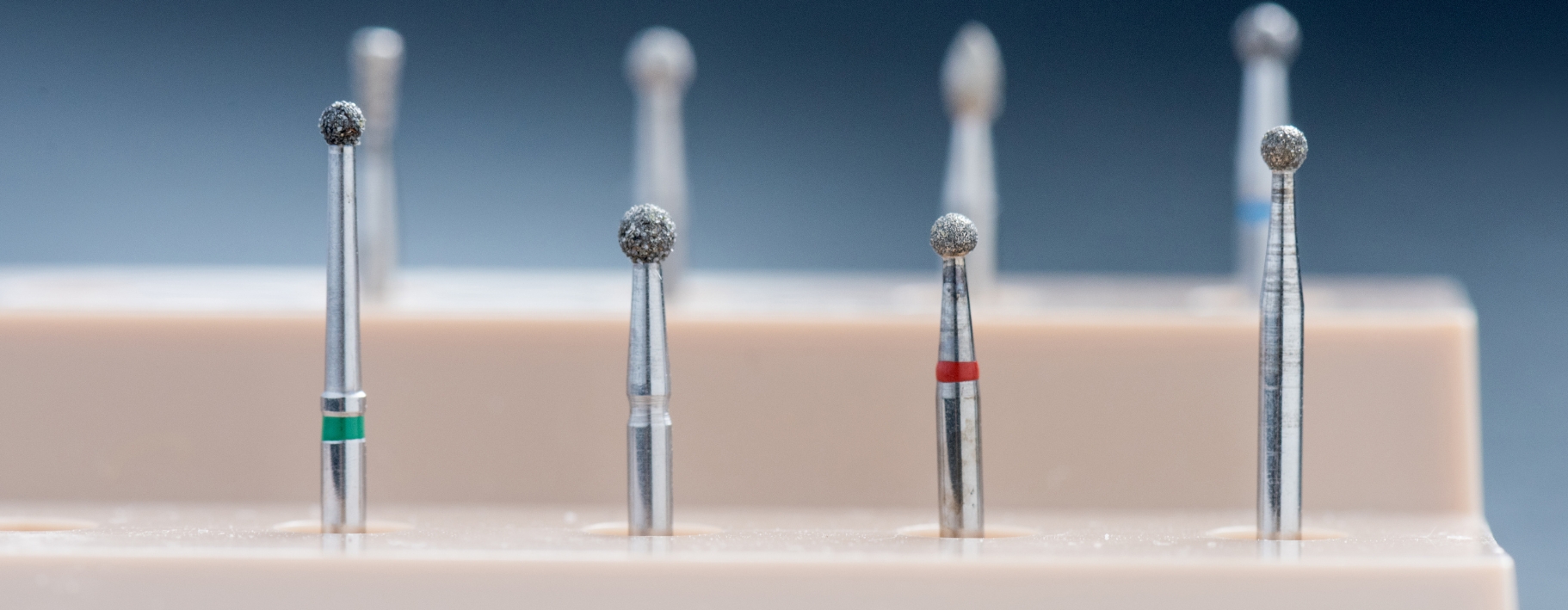 oznaczenia frezów do paznokci kolory